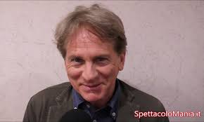 Il racconto di giulio scarpati, attore di cinema, tv e teatro. Giulio Scarpati E Il Misantropo Di Moliere Videointervista