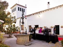 Llevamos desde el 2005 siendo testigos de muchas historias con final feliz. Descubre Torre Mirahuerta Una Finca Llena De Solera Y Encanto Para Una Boda Perfecta En Zaragoza Torres Bodas Estilo Vintage Fincas