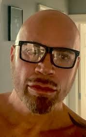 Hey Tom!!! Howz tings my brother?