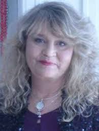 Kelly Greer's Instagram, Twitter & Facebook