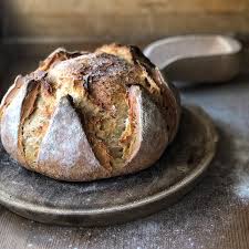 Come sapete, il pane con lievito madre si mantiene fragrante più a lungo del pane con lievito di birra. Pane Con Autolisi Idratato Al 100 Con Pasta Madre La Luna Sul Cucchiaio
