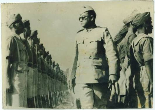 File:Netaji Subhas Chandra Bose Reviewing the Troops of Azad Hind Fauj - 1940's.jpg - Wikimedia Commons