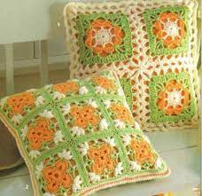 Yesil Turuncu Cicekli Orgu Kirlent Modeli By Nisa2 Kirlent Kirlent Krose