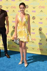 Since 2004, we've been connecting buyers and sellers of new, sample and used wedding dresses and bridal party gowns. The Outstanding Looks From The 2015 Teen Choice Awards Page 6 Of 26 Fpn