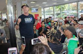 Network from 2007 to 2015, and released a documentary series, chelsea does, on netflix in january 2016. Will Ferrell Chelsea Handler Get Political In Separate Appearances News Mdjonline Com