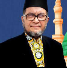 MEJA HIJAU MENJADI ABU-ABU