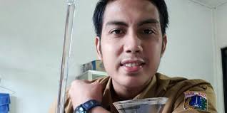 Status kepegawaian di perusahaan daerah air minum (pdam). Kabar Terbaru Satpam Ganteng Mumu Teman Dekat Julia Perez Kini Jadi Pns Merdeka Com