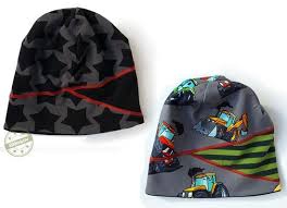 Kostenloses baby beanie schnittmuster freebook mütze 0 3 monate es ist nun schon 1 jahr her dass ich diese mütze für meine kleine. Foto Zu Schnittmuster Chris Beanie Von Rockerbuben Neckerchiefs Baby Sewing Baby Tie