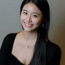 Kim Pinckney's Instagram, Twitter & Facebook