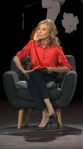 Toute l'actualité de claire chazal : Claire Chazal Grande Adepte Du Satin Le Temple Du Chemisier