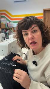 Buenas mba'eichapaa,, quiero pedirle si alguien saber de lugares que den  corte, es que compré para mis maquinas y no se de dónde conseguir  trabajo,si me ayudan por favor confecciono prendas livianas