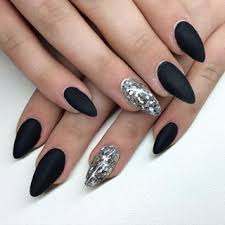 Acrylic nail designs with flowers look stunning as the one shown below. Black And Silver Stiletto Nails Black Silver Nails Stiletto Nails Silver Nails