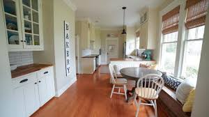 A shared love of simple, southern living and revitalizing historic properties keeps ben and erin napier busy in their hometown of laurel, miss. For Sale A Cottage That Got A Makeover On Hgtv S Home Town Hooked On Houses
