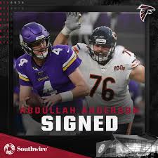 Falcons Sign Former Bears, Packers DT