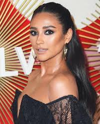 Shea Mitchell's Instagram, Twitter & Facebook