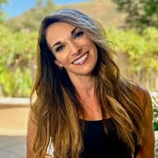 Kelly Widener's Instagram, Twitter & Facebook