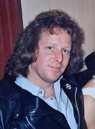 Hi. My Dad grew up in Kingston and it is where he met my Mum who was  training as a nurse and lived in the hospital quarters. My husband and I are