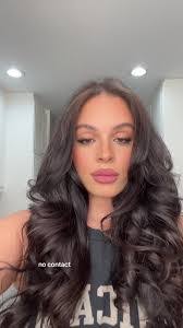 Sam Shea's Instagram, Twitter & Facebook