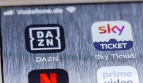Maybe you would like to learn more about one of these? Wo Und Wie Konnen Bayern Fans Das Pokalspiel Gegen Duren Live Im Tv Verfolgen Aktuelle Fc Bayern News Transfergeruchte Hintergrundberichte Uvm