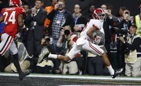 Smith also caught touchdown passes from another eventual nfl starter in jalen hurts, and another it's telling that smith performed best when all three of those guys were out of the picture. One Catch Brings Bama Back From The Brink Sports The Daily News Jacksonville Nc