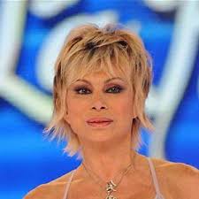 È un rito propiziatorio per avere una stagione fertile. Carmen Russo Net Worth Dancer