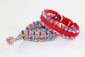 How to make a paracord bracelet | Gathered