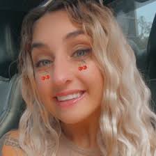 Aly Anderson (alyrenee00)