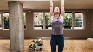 Check spelling or type a new query. Fur Neue Und Erfahrene Yogis So Funktioniert Der Sonnengruss A Fit For Fun