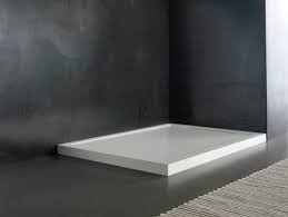 I fattori da considerarsi sono molteplici e tra questi la scelta dei materiali, visto che esso deve resistere, senza danneggiarsi, a un uso intenso e al difficile microclima che caratterizza la stanza da bagno (umidità. Flow Il Nuovo Piatto Doccia In Corian Realizzabile Su Misura