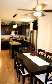 Espresso Kitchen Cabinets With Stainless Steel Appliances Cocinas De Casa Decoracion De Cocina Diseno De Interiores De Cocina