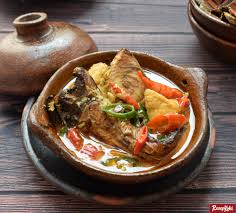 Terdapat dua jenis ikan kakap, kakap merah (red snapper) dan kakap putih (white seabass). Ternyata Ada 7 Jenis Ikan Yang Biasa Dijadikan Ikan Asap