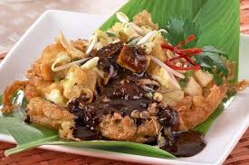 Jika mi di kota lain dibuat dari tepung terigu maupun tepung lain, mi sajian yang terbuat dari bahan ikan segar menjadi andalan kuliner khas riau. 5 Resep Olahan Telur Dadar Khas Nusantara Yang Murah Dan Lezat