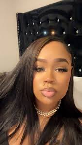 I'm Jadamfunique 💗 I want more lesbian friends 🤏🏽 I live in dallas tx  but i fly free so always down for a tripppp ❤️🫰🏽.