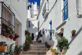 Costa del Solin kiehtovimmat kylät - Kohteena maailma