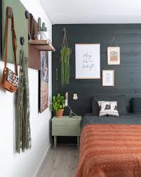 kelly s 22 most popular eclectic designs that creates an intriguing home for visitors and residents alike in 2021 bedroom vintage bedroom wall colors eclectic bedroom