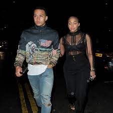 Memphis Depay S Girlfriend May Have Hinted At Manchester United Stay Manchester Evening News
