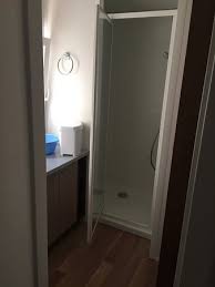 Découpe du plan de travail: Cuisine Avec Plaque Induction Et Ventilation Electrique Ustensile De Cuisine Suffisant Picture Of Camping De Saint Aygulf Plage Tripadvisor