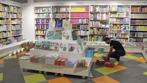 Además de poder acudir personalmente a ellas para realizar tus compras, casa del libro te ofrece también la opción de. La Casa Del Libro Se Instala En Compostela