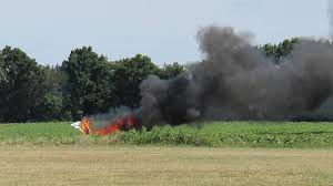 Rêver de crash d'avion interprétation. Un Mort Dans Le Crash D Un Avion Au Meeting Aerien De Couhe Vienne