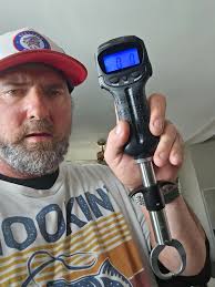 Just received this rope w/ring Should it be tighter around the ring?