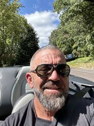 Robert Kitching's Instagram, Twitter & Facebook