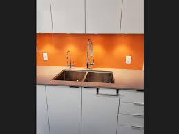 Backsplash designs are available in a variety of materials and patterns. Is A Glass Backsplash Easy To Clean Cbd Glass