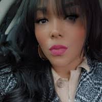 Raquel Roach's Instagram, Twitter & Facebook