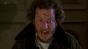 Kevin allein zu haus ist eine amerikanischer familienkomödienreihe über den anfangs acht jährigen kevin mccallister, der fälschlicherweise zurückgelassen wird, während seine familie in den weihnachtsferien nach paris fliegt. Kevin Allein Zu Haus Christmas Mix Youtube