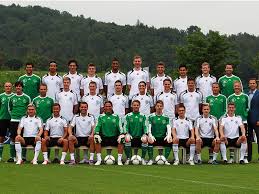 Das bedeuten die vornamen der nationalspieler. Von Nummer 1 Bis 23 Das Sind Die Em Fahrer Dfb Deutscher Fussball Bund E V
