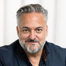 Disclosure: a long time ago, the founder gave me stock options. Regardless,  Evernote is an essential part of my existence. A Unicorn Lost in the  Valley, Evernote Blows Up the 'Fail Fast'