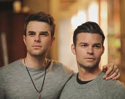 Nate Buzolic And Daniel Gillies Kol Mikaelson And Elijah Mikaelson The Originals The Vampire Diares Nathaniel Buzolic Daniel Gillies Tvd