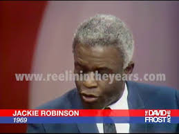 Television host David Frost speaks at convention in San Diego in 1977