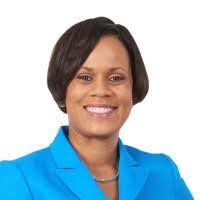 Gillian Hyde's Instagram, Twitter & Facebook