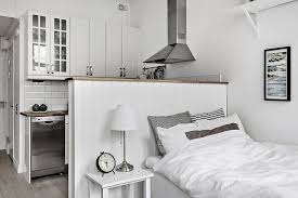 Un Studio Bien Concu Petit Appartement Interieur Blanc La Vie En Appartement
